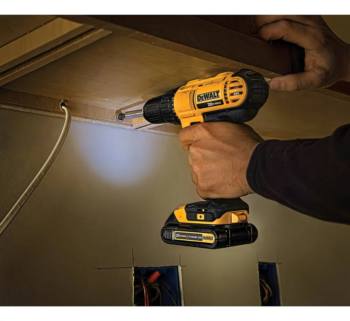 Dewalt Kit De Taladro/atornillador Sin Cable 20v 1/2 Pulgada